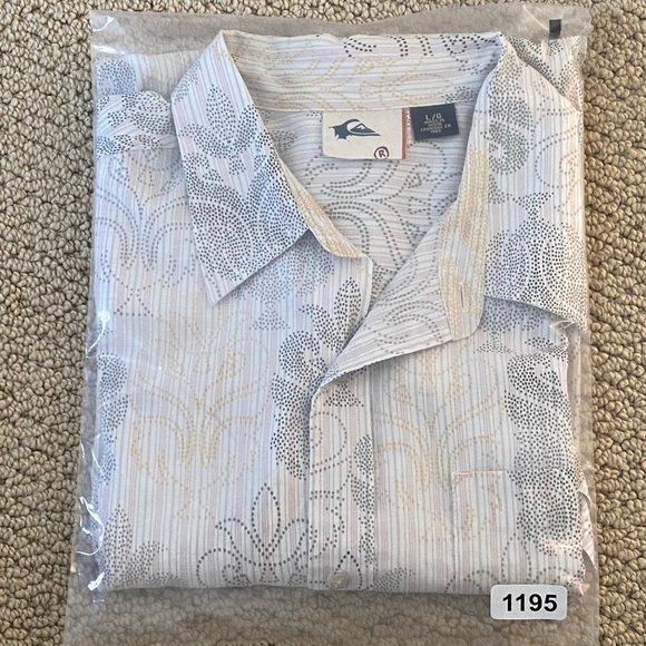 QUIKSILVER Patterned Short Sleeve Collared Shirt Men L Large - Picture 10 of 10